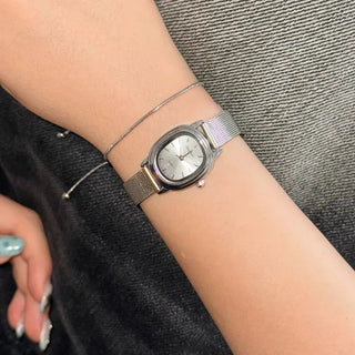 Silver Mesh Metal Strap Wristwatch