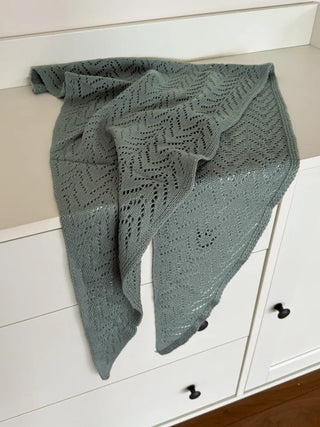 Cozy Leaf Knit Triangle Face Shawl Scarf