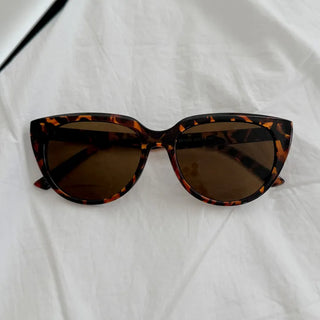 Wide Amber Bold Cat-Eye Tinted Sunglasses
