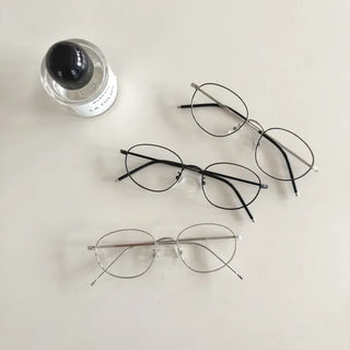 Modern Basic Slim Metal Horn-rimmed Glasses