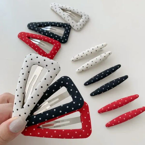 Kuku Dot Triangle Hair Clip