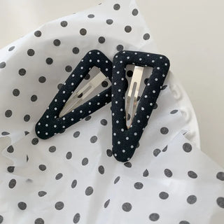 Kuku Dot Triangle Hair Clip