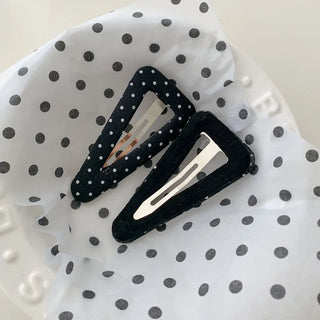 Kuku Dot Triangle Hair Clip