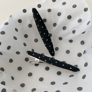 Kuku Dot Triangle Hair Clip