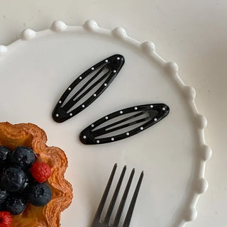 Dot Oval Point Snap Hair Clip