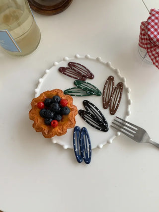 Dot Oval Point Snap Hair Clip