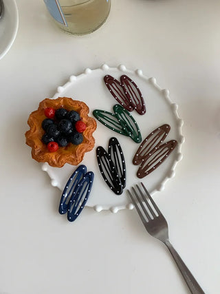 Dot Oval Point Snap Hair Clip