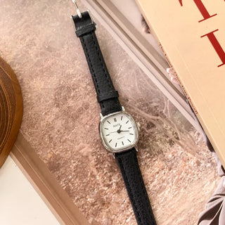 Back-to-School Leather Watch Round Square Leather Daily Women's Wristwatch