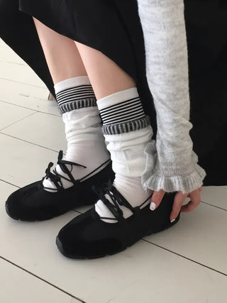 Loop Stripe Point Striped Socks