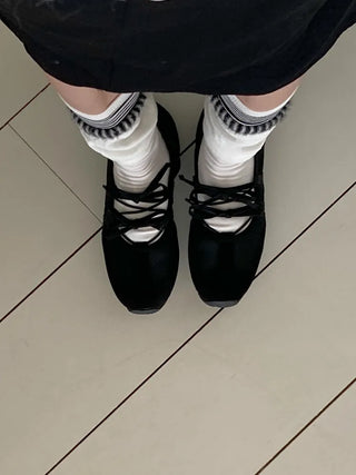 Loop Stripe Point Striped Socks