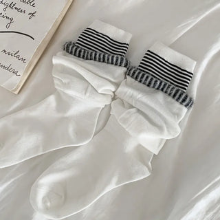 Loop Stripe Point Striped Socks