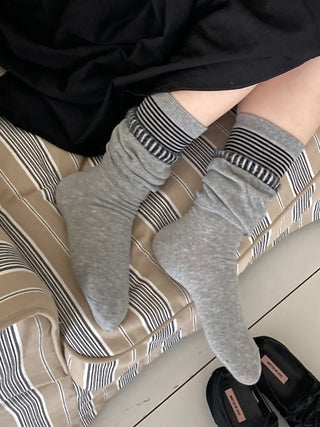 Loop Stripe Point Striped Socks
