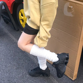 Stream Line Long Over-the-Knee Loose Socks