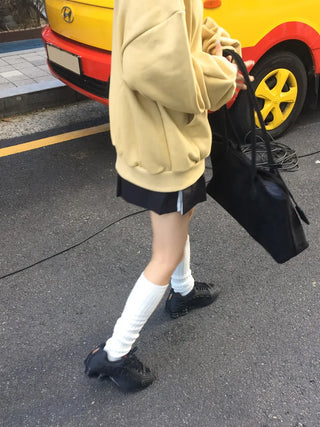 Stream Line Long Over-the-Knee Loose Socks
