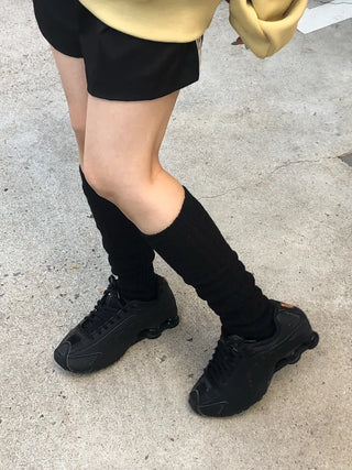 Stream Line Long Over-the-Knee Loose Socks
