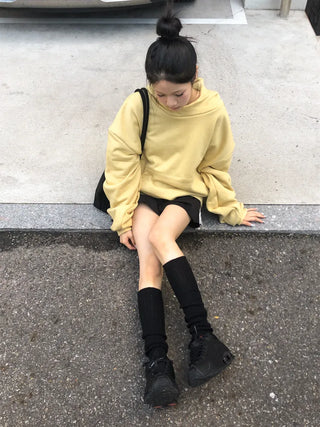 Stream Line Long Over-the-Knee Loose Socks