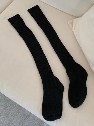 Stream Line Long Over-the-Knee Loose Socks