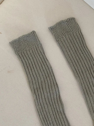 Stream Line Long Over-the-Knee Loose Socks