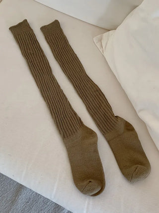Stream Line Long Over-the-Knee Loose Socks