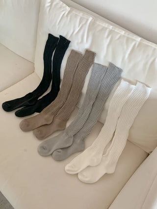 Stream Line Long Over-the-Knee Loose Socks
