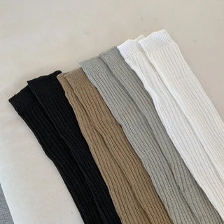 Stream Line Long Over-the-Knee Loose Socks