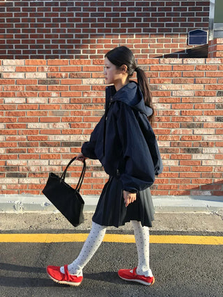 Arti Pin Dot Knit Contrast Long Knee Socks