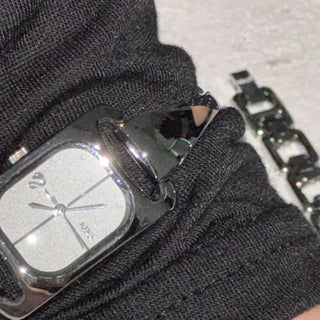 Modern Curve Metal Bangle Wristwatch
