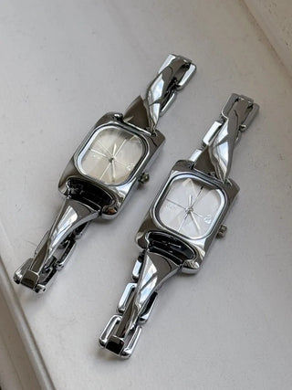 Modern Curve Metal Bangle Wristwatch