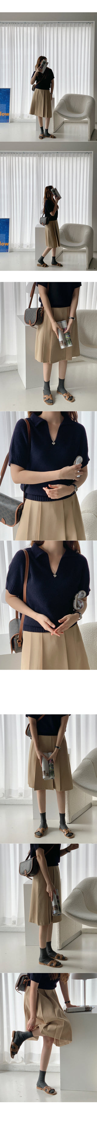 Pleated skirt