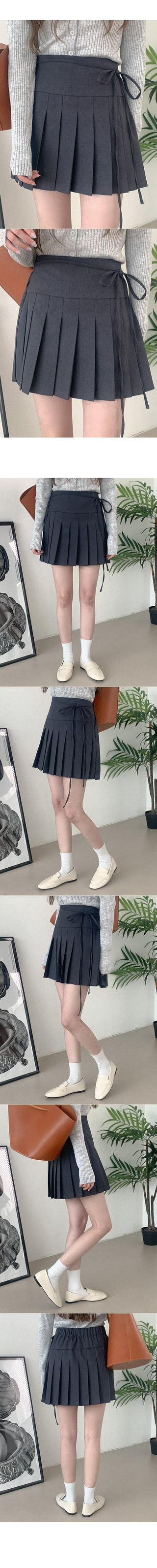 Pleated ribbon mini skirt