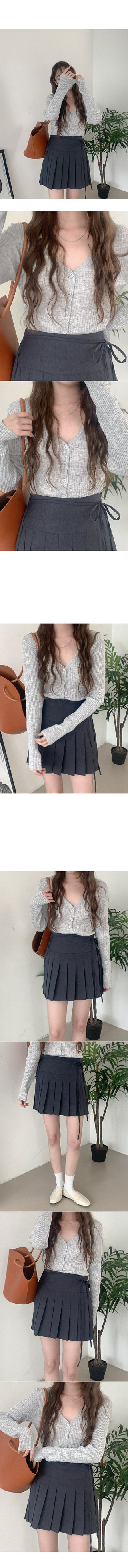 Pleated ribbon mini skirt