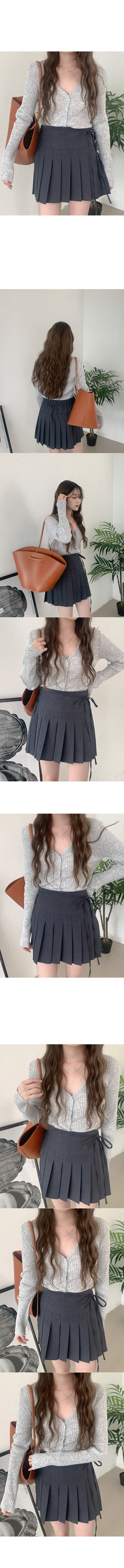 Pleated ribbon mini skirt