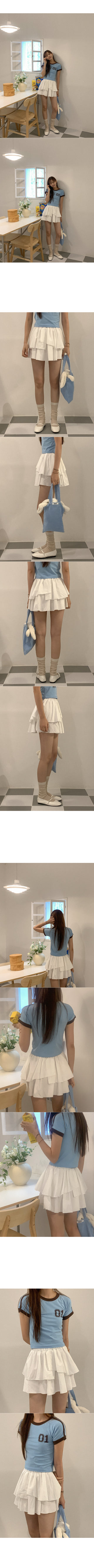 Frilled mini skirt