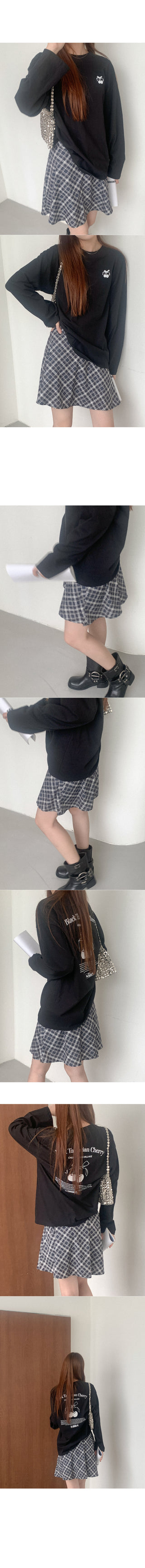 Checkered mini skirt