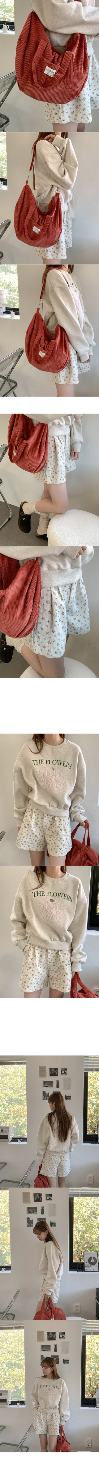 Flower corduroy shorts
