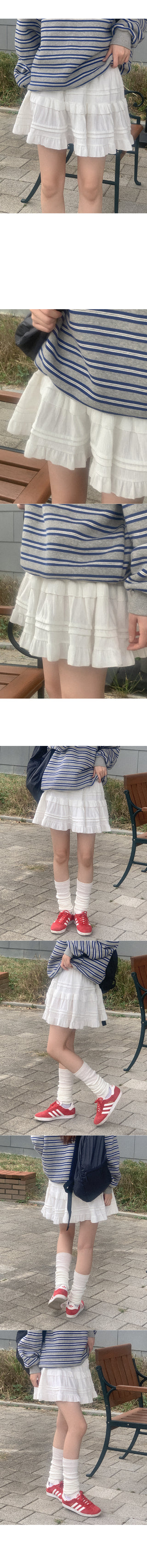 Tiered mini skirt