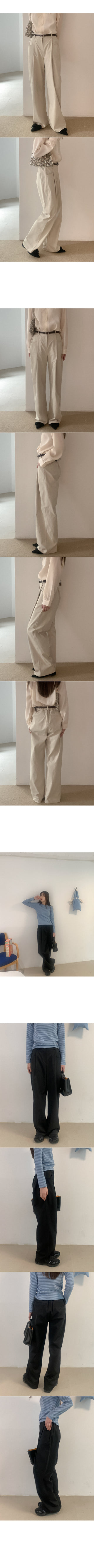 Pleated wide-leg pants