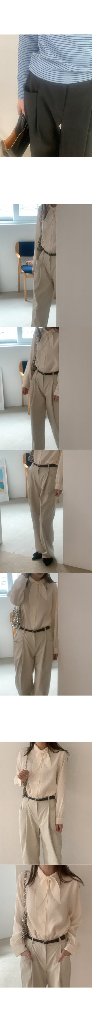 Pleated wide-leg pants