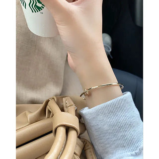 twist gold  bracelet