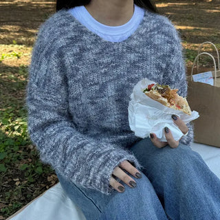 V-neck gradient knit