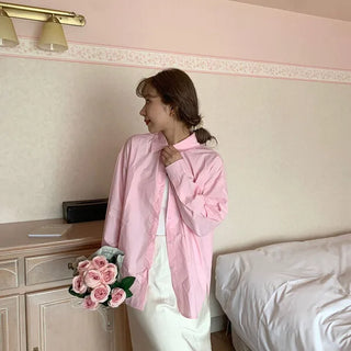 Back slit ribbon shirt