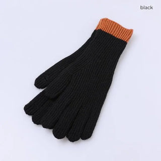 Pointed finger hole gloves