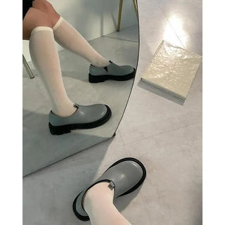 Round low chunky loafers
