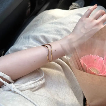 2-line wave bracelet