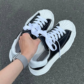 bold sole casual sneakers