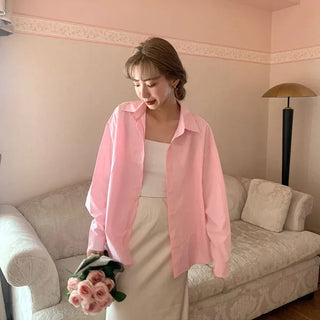 Back slit ribbon shirt