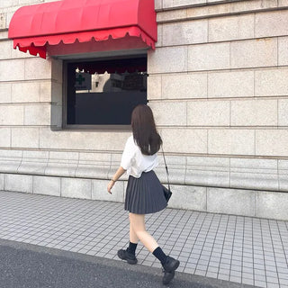 Pleated mini skirt