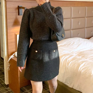 Pearl pocket mini skirt