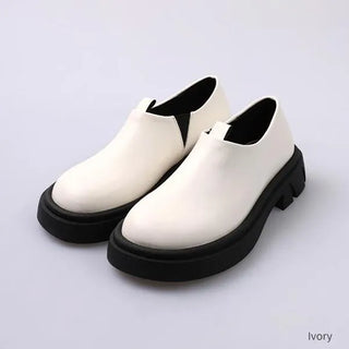 Round low chunky loafers