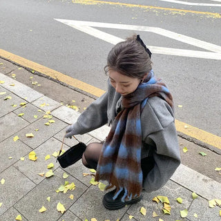 Daily check scarf